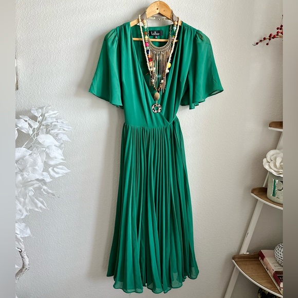 Green Pleated Midi Wrap Dress Size Small - Picture 3 of 9